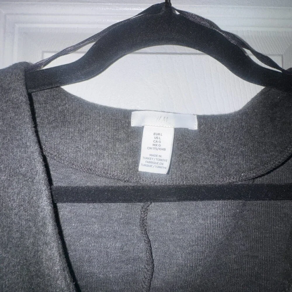 🖤✨ H&M Cropped Cardigan | Size L ✨🖤 - Picture 9 of 12